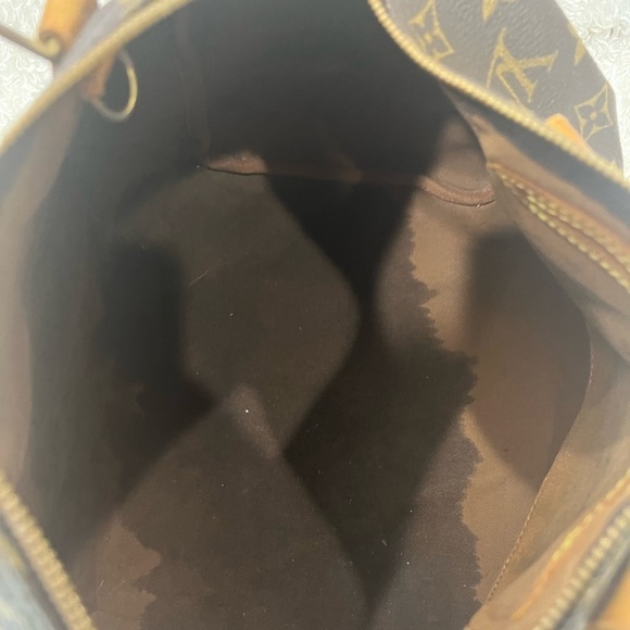 Louis Vuitton Monogram Speedy 30 - Picture 14 of 16